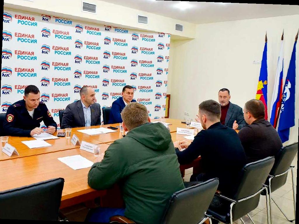 Проблема несанкционированных свалок обсуждается в Сочи: видеокамеры на контейнерных площадках