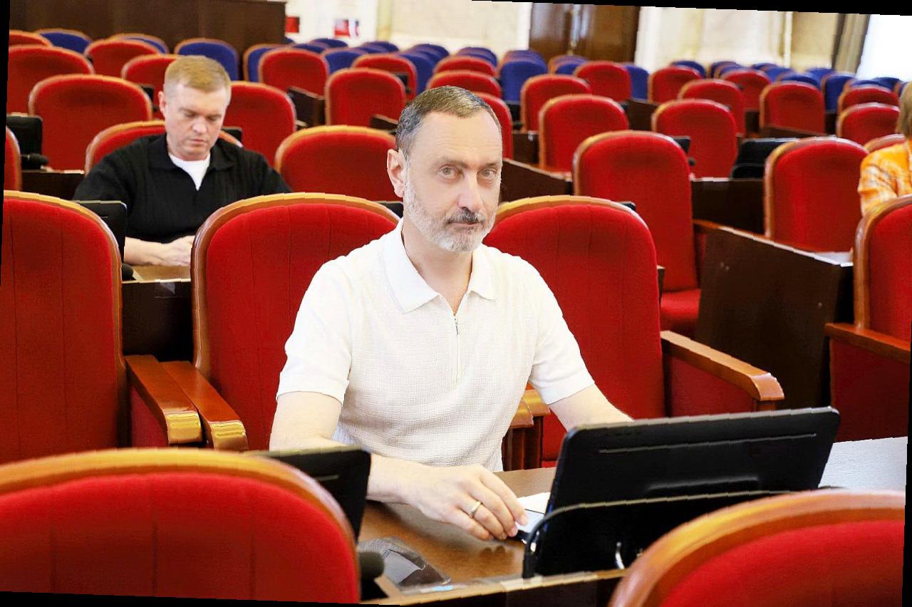 «Виктор Тепляков участвовал в совещании фракции «Единая Россия» краевого парламента»