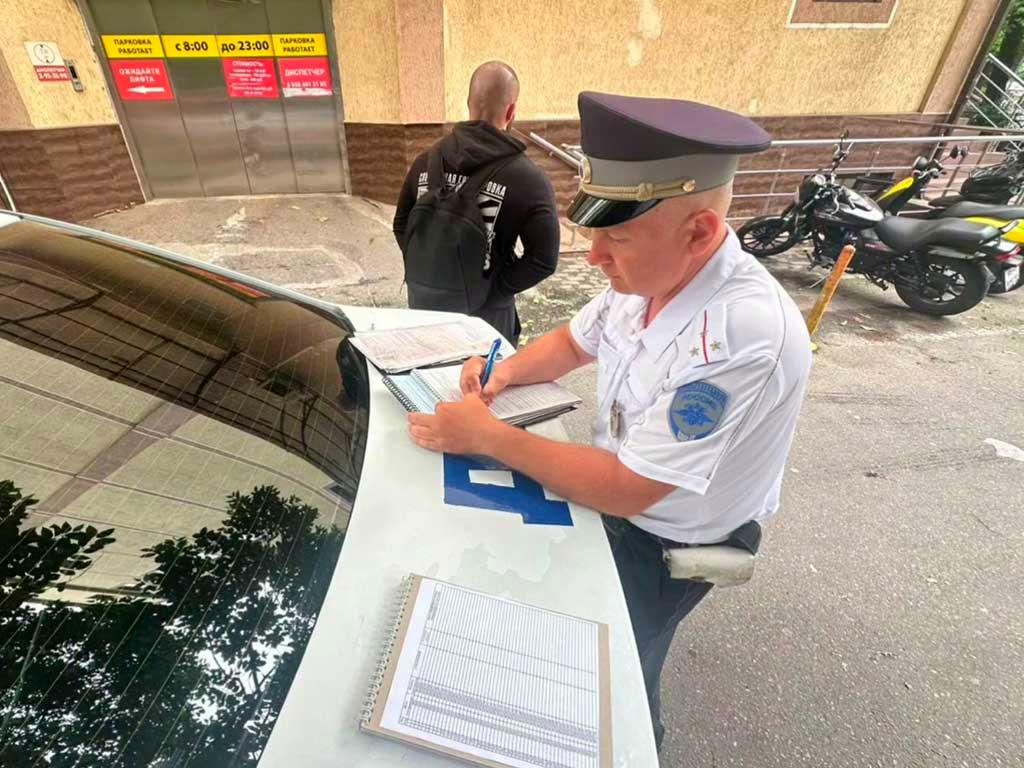 В Сочи задержали байкера на переделанном мотоцикле без прав и ОСАГО
