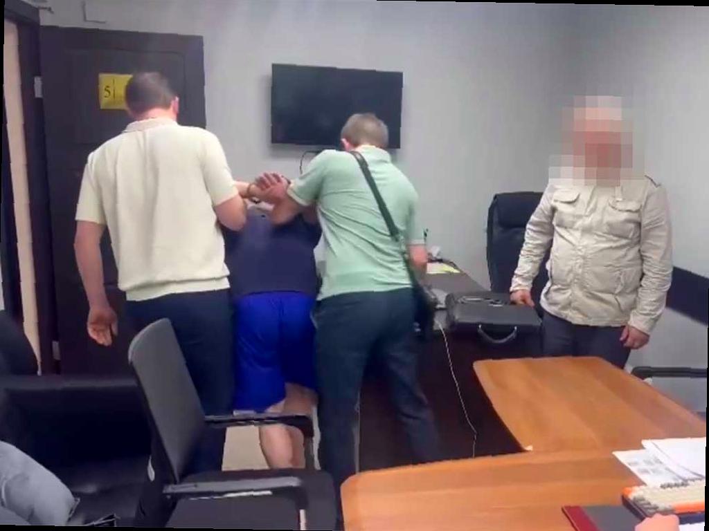 В Сочи произошло трагическое событие: мужчина задушил приезжую из Москвы.