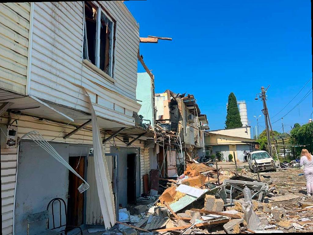 Пострадавшим от ночной атаки беспилотников в Сочи окажут помощь