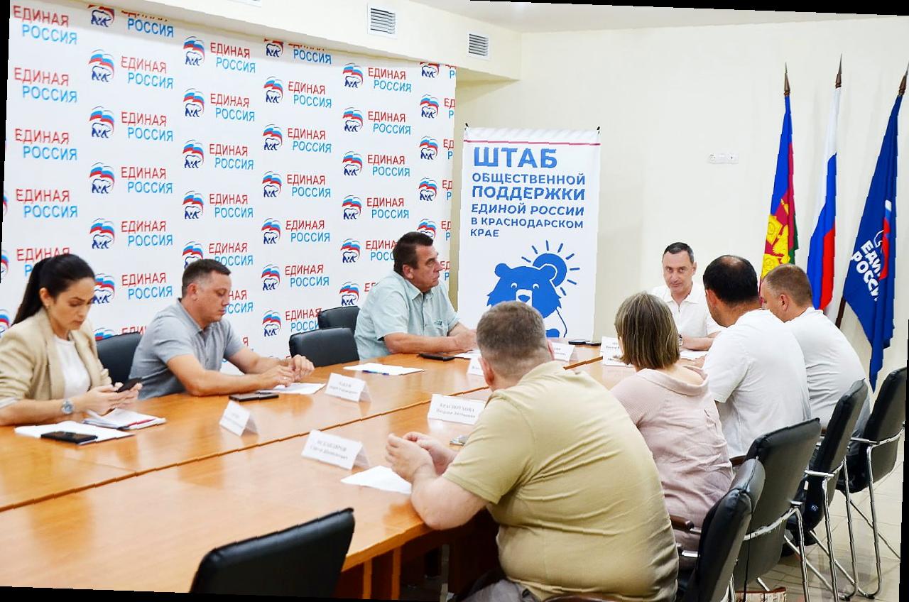 «Виктор Тепляков рассмотрел ситуацию с оползнем на улице Краснодонская»
