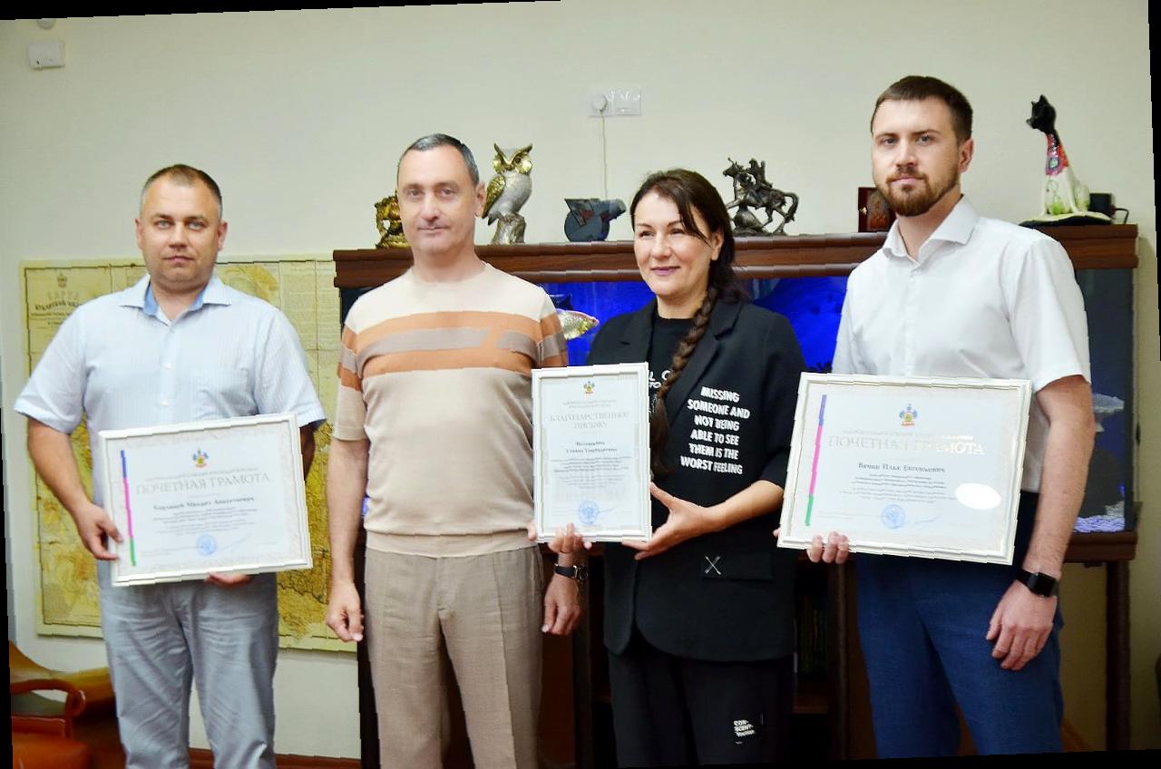 «Награды от Виктора Теплякова: лучшие профессионалы Сочи»