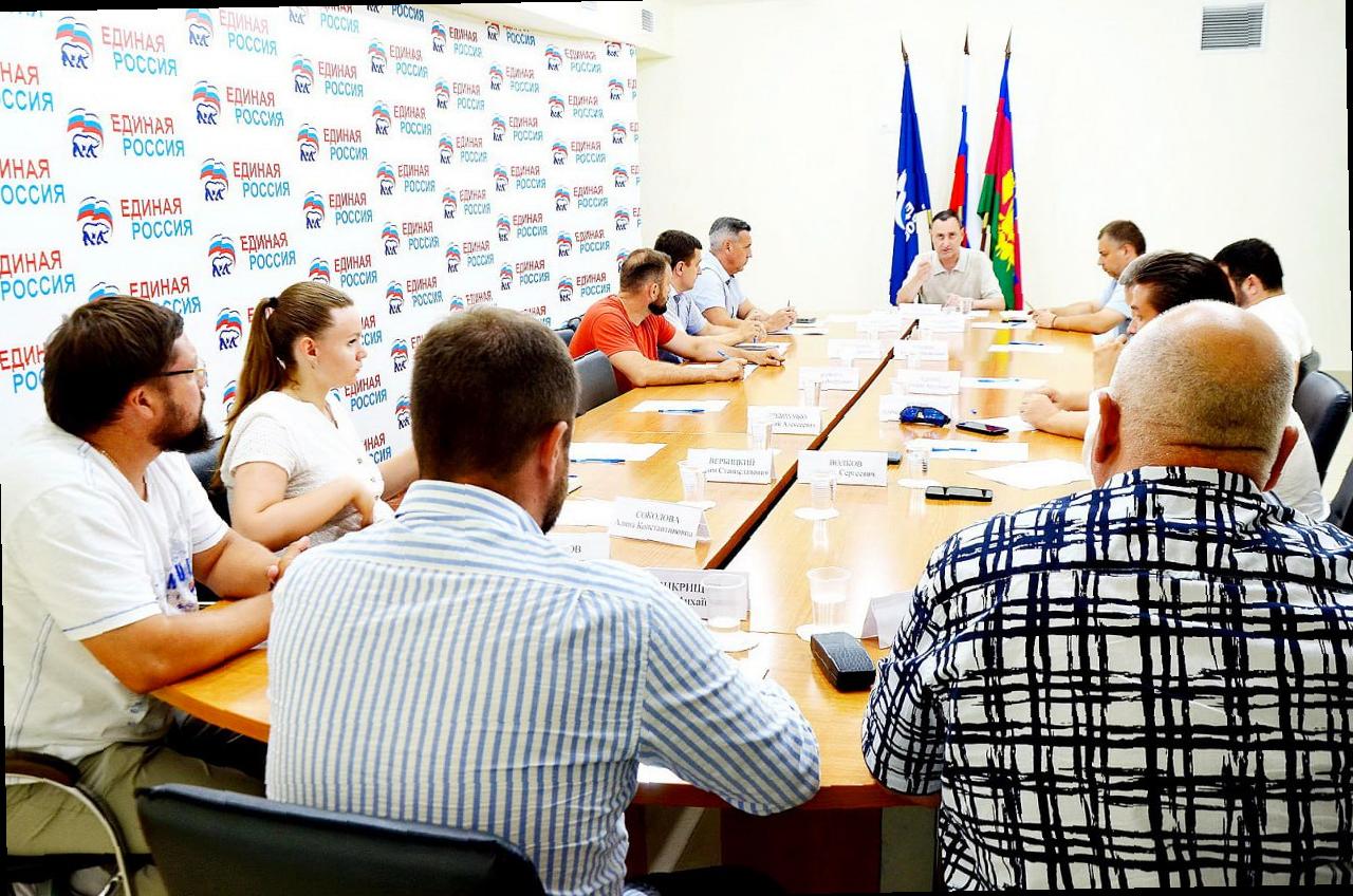 «Виктор Тепляков улучшает работу сервисов в порту Сочи»