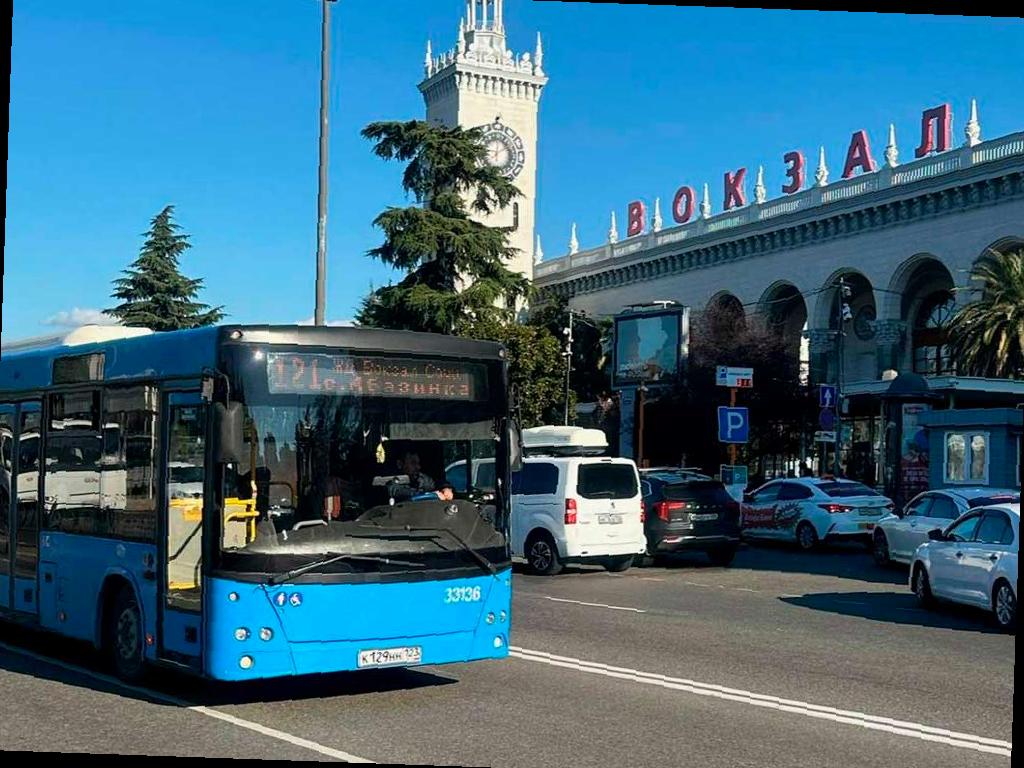 Почти полсотни сочинских автобусов на полдня изменят маршруты