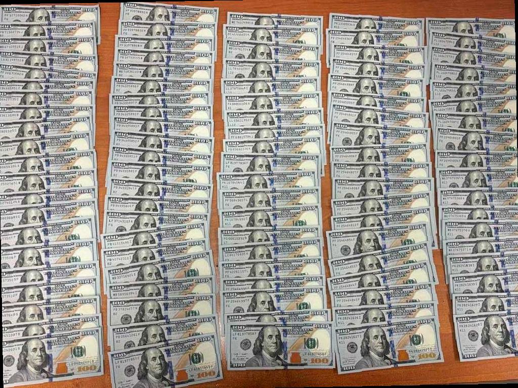 В Сочи остановили попытку вывоза денег в Турцию без декларации