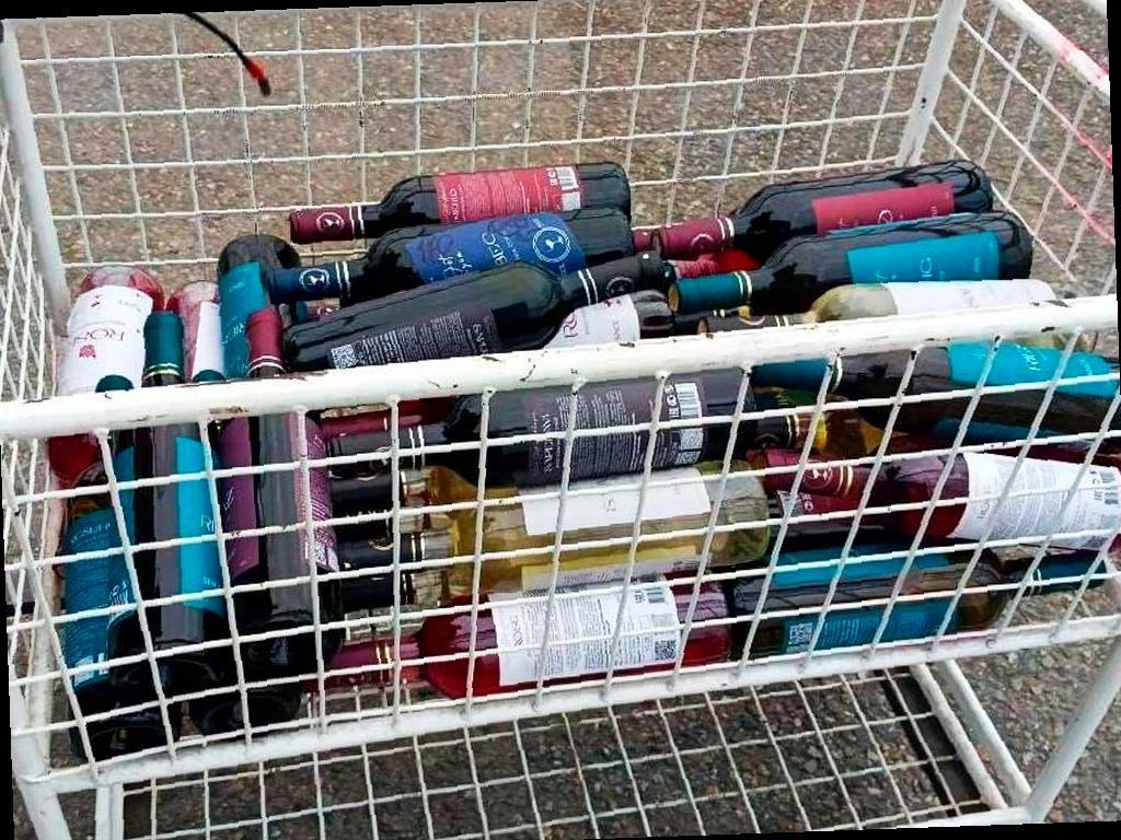 Сочинские таможенники изъяли алкоголь и сигареты у туриста из Абхазии