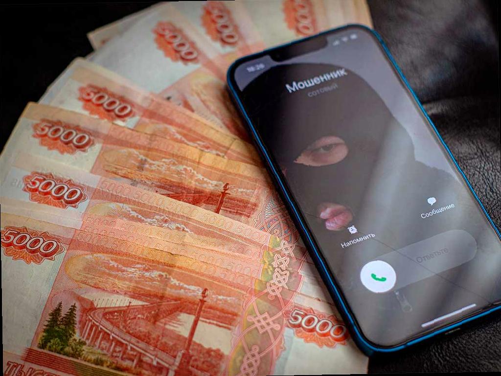 Фальшивые налоговики обманули жительницу Адлера на 330 тысяч рублей