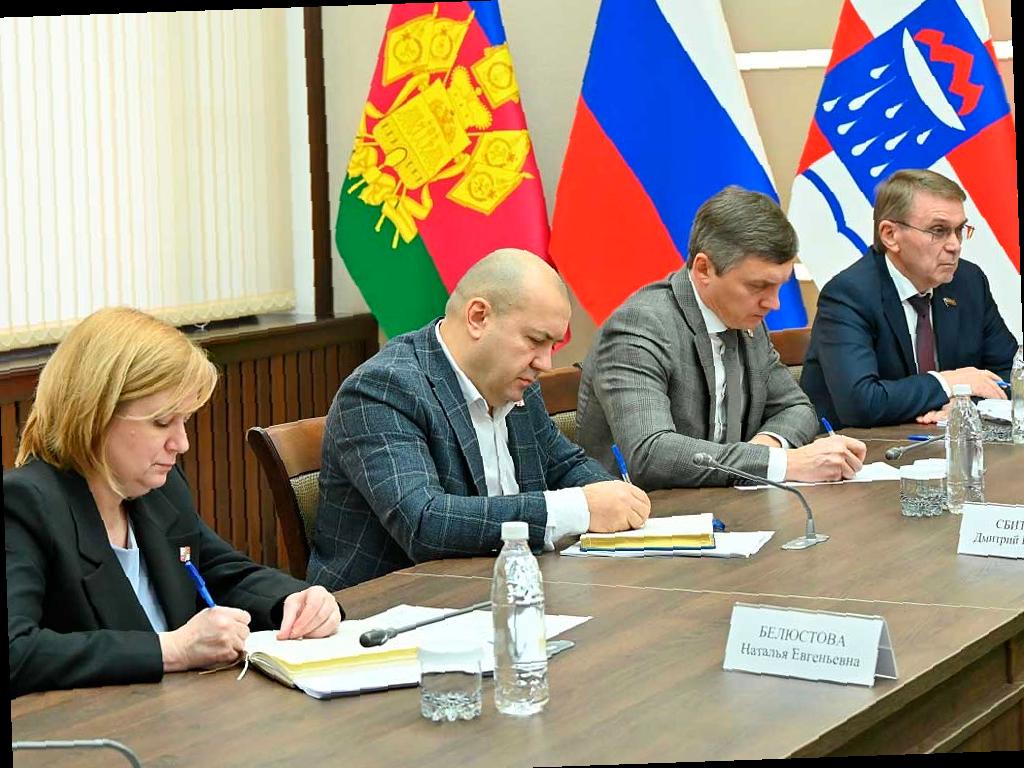 В Сочи ужесточат контроль за вывозом мусора и решат проблему перенакоплений ТБО