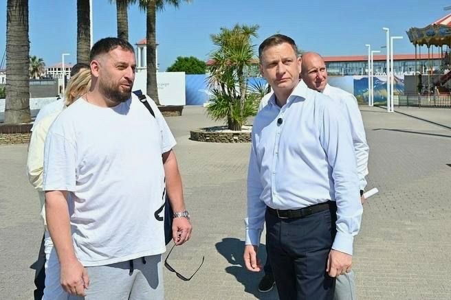 Сроки снятия заборов на Южном моле и завершение реконструкции Приморской набережной