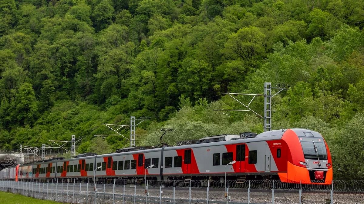 Дополнительный поезд Москва—Адлер начнет курсировать с 16 июля