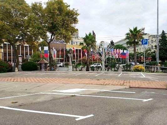 Что будет на месте кинотеатра «Спутник»: в Сочи проводят опрос жителей