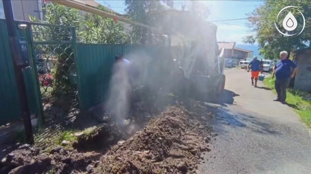 Замена 45 метров водовода на улице Звёздной в Сочи